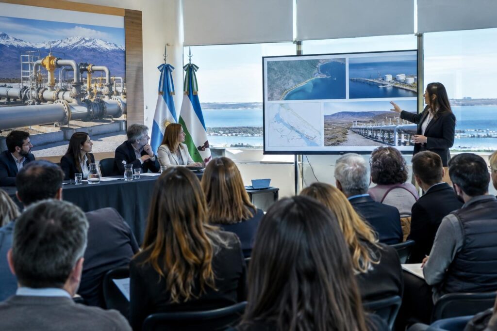 Río Negro convocó a una audiencia por el proyecto Argentina LNG